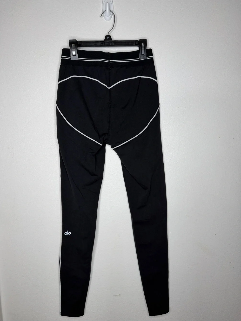 ALO Yoga Black Leggings with White Piping